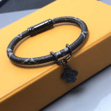 18K Louis Hang It Bracelet