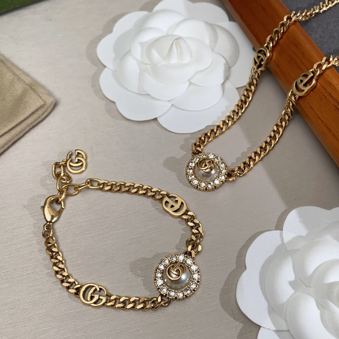 18K Double G Interlocking G Pearl Chain Bracelet