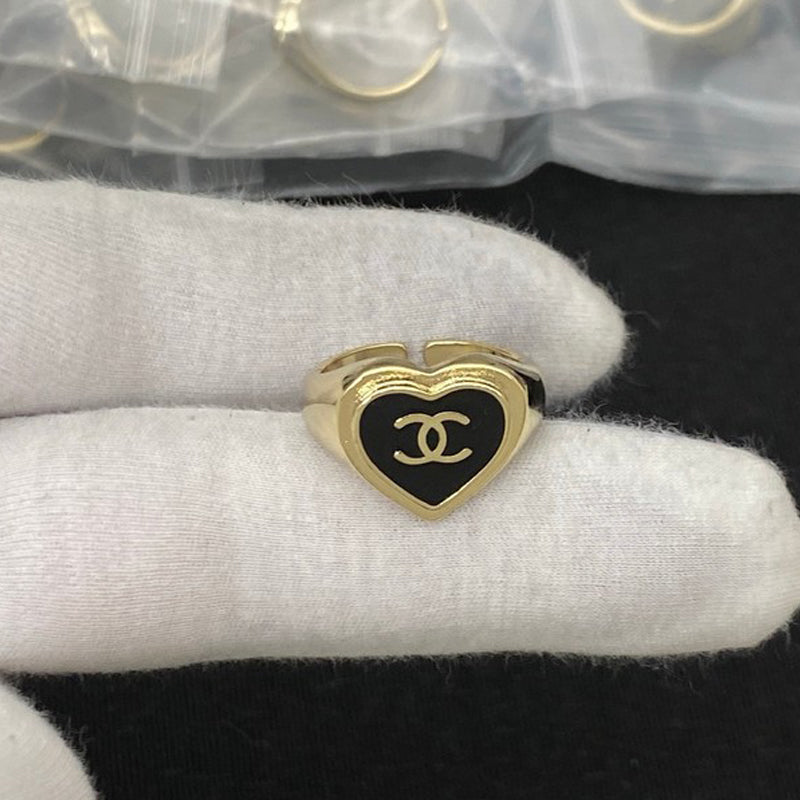 18K CC Black Gold Heart Ring