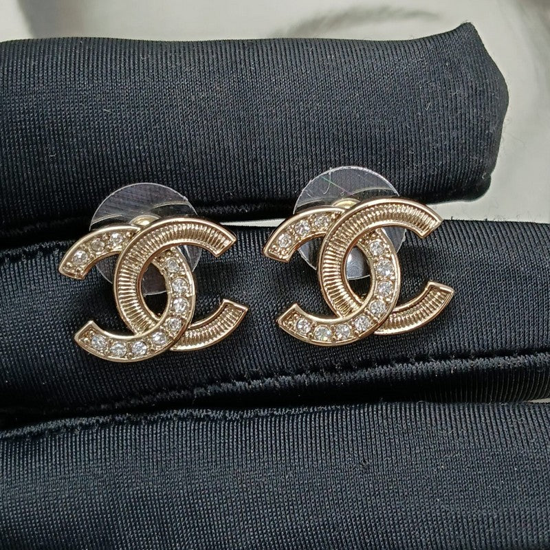 18K CC Vintage Diamond Gold Earrings
