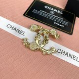 18K CC Flower Pearl Brooch