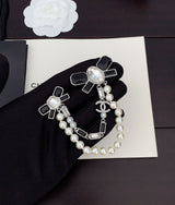 18K CC Black Bow Pearls Brooch