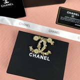 18K CC Flower Pearl Brooch