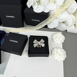 18K CC 25K Bow Tie Diamond Brooch