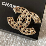18K CC Red & Brown Pearl Gold Brooch